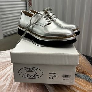Steve Madden silver oxfords